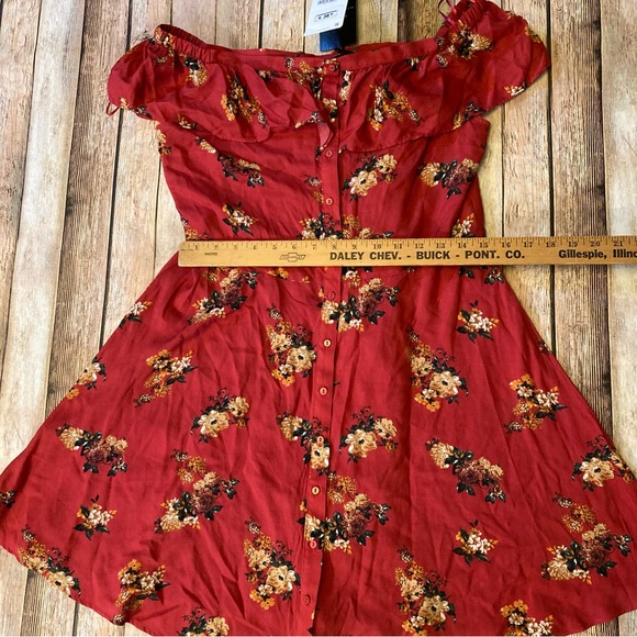 NWT Zara red Floral off the shoulders Dolly Dress, button up, Bertha Collar Sz L - Picture 5 of 9